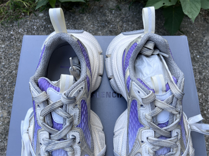 B 17FW Tripe-S High End Sneaker-672