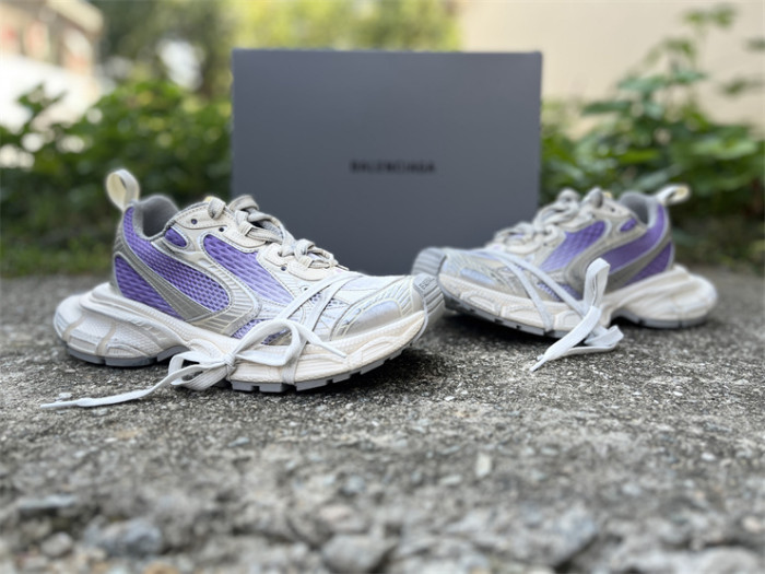 B 17FW Tripe-S High End Sneaker-672