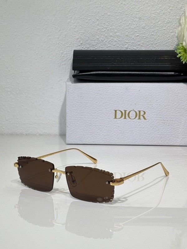 Dior Sunglasses AAAA-4279