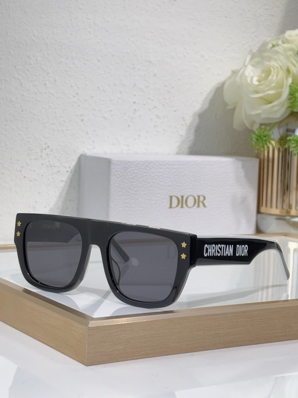 Dior Sunglasses AAAA-4121