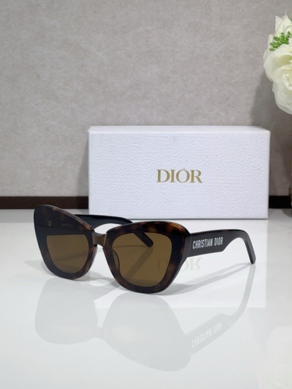 Dior Sunglasses AAAA-4226