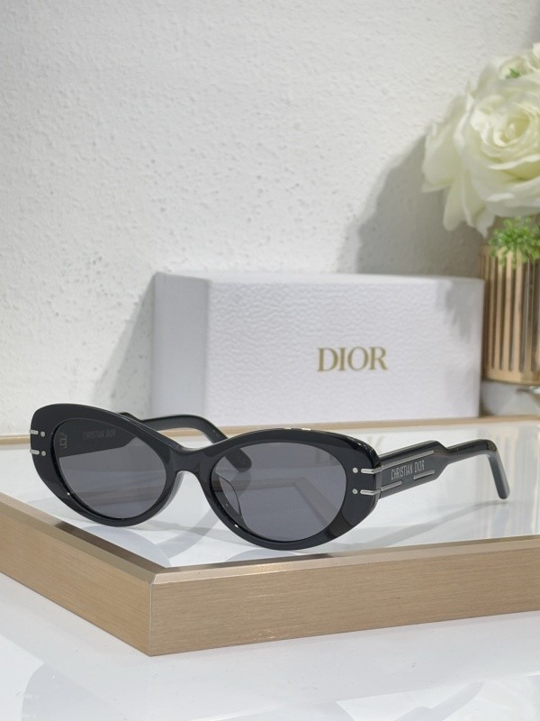 Dior Sunglasses AAAA-4103