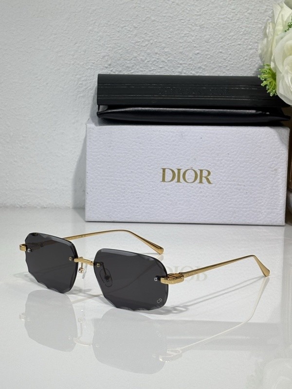 Dior Sunglasses AAAA-4266