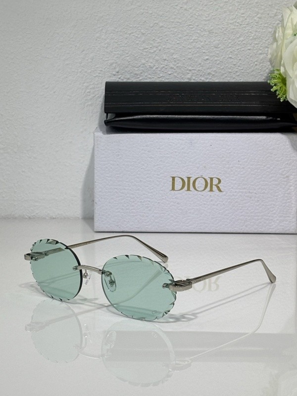 Dior Sunglasses AAAA-4277