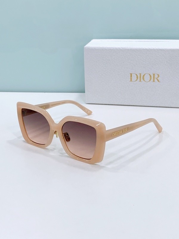 Dior Sunglasses AAAA-4167