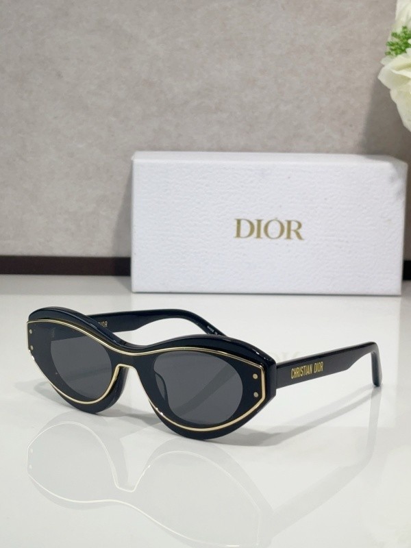Dior Sunglasses AAAA-4154