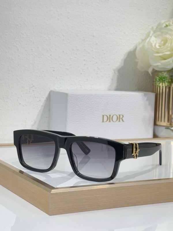 Dior Sunglasses AAAA-4187