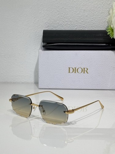 Dior Sunglasses AAAA-4270