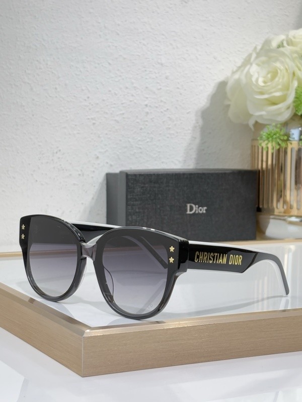 Dior Sunglasses AAAA-4197
