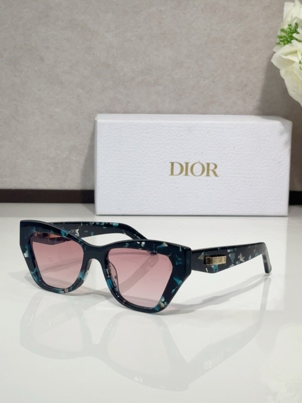 Dior Sunglasses AAAA-4025