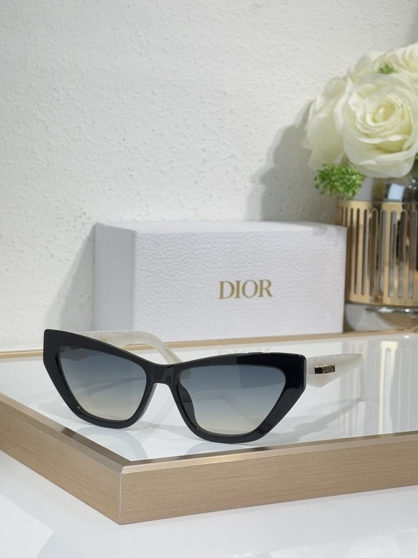 Dior Sunglasses AAAA-4030
