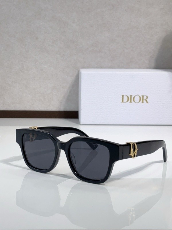 Dior Sunglasses AAAA-4186