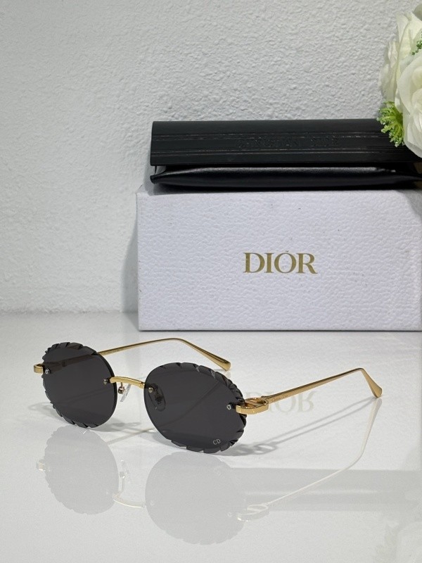 Dior Sunglasses AAAA-4272