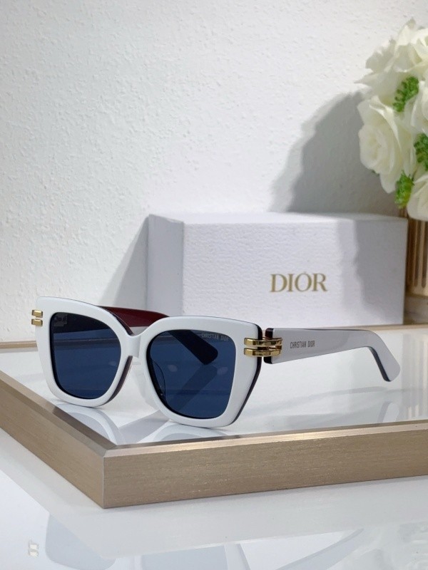 Dior Sunglasses AAAA-3941