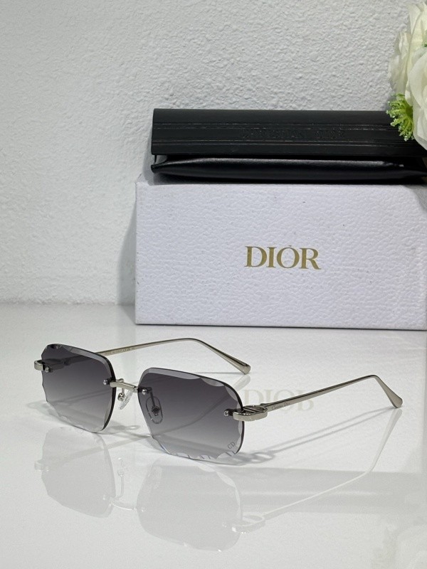 Dior Sunglasses AAAA-4267