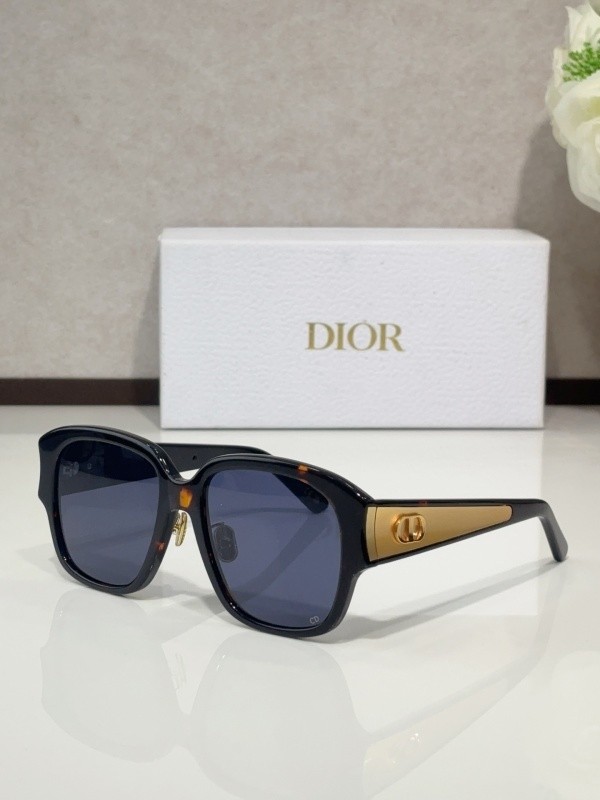 Dior Sunglasses AAAA-4142