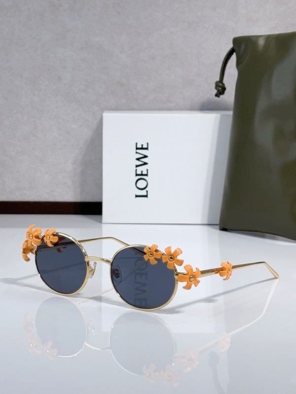 Loewe Sunglasses AAAA-1052
