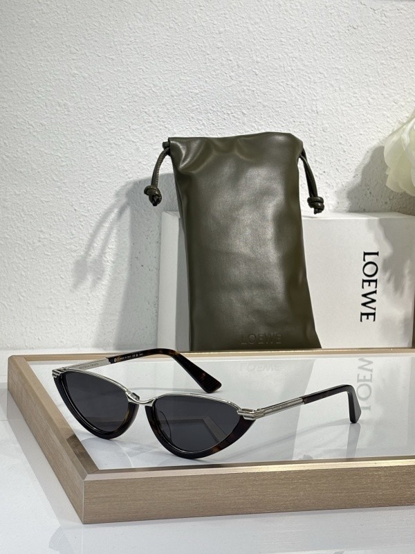 Loewe Sunglasses AAAA-971