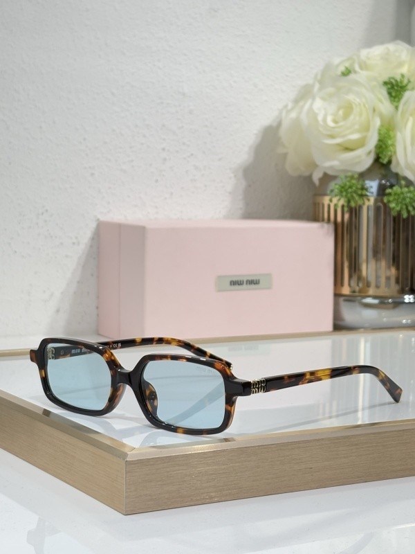 Miu Miu Sunglasses AAAA-2440