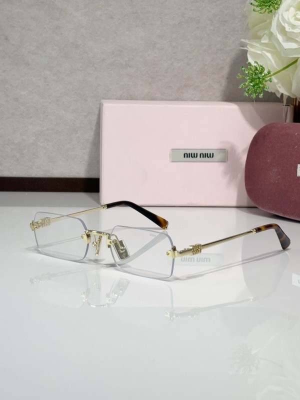 Miu Miu Sunglasses AAAA-2383