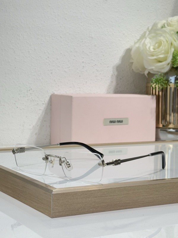 Miu Miu Sunglasses AAAA-2420