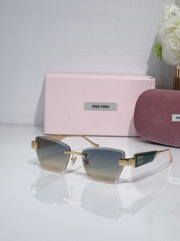 Miu Miu Sunglasses AAAA-2334