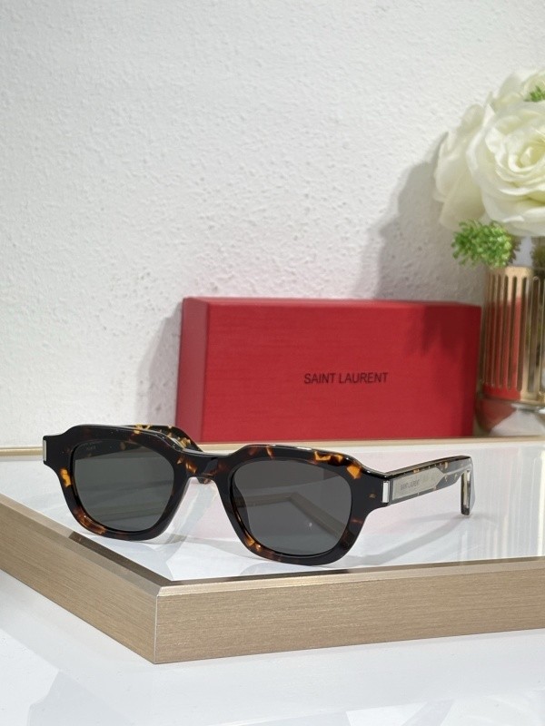 YL  Sunglasses AAAA-1398