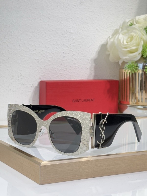 YL  Sunglasses AAAA-1443