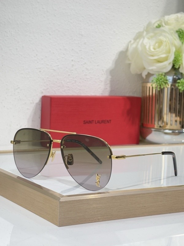 YL  Sunglasses AAAA-1382