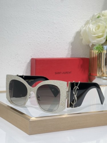 YL  Sunglasses AAAA-1442