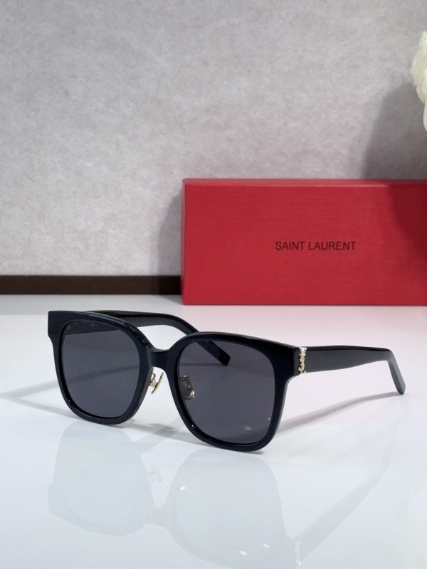 YL  Sunglasses AAAA-1506