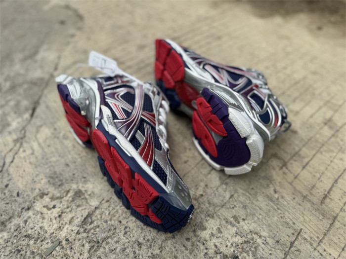 B 17FW Tripe-S High End Sneaker-674