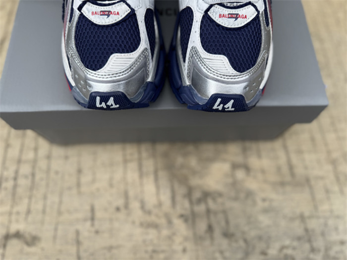 B 17FW Tripe-S High End Sneaker-674