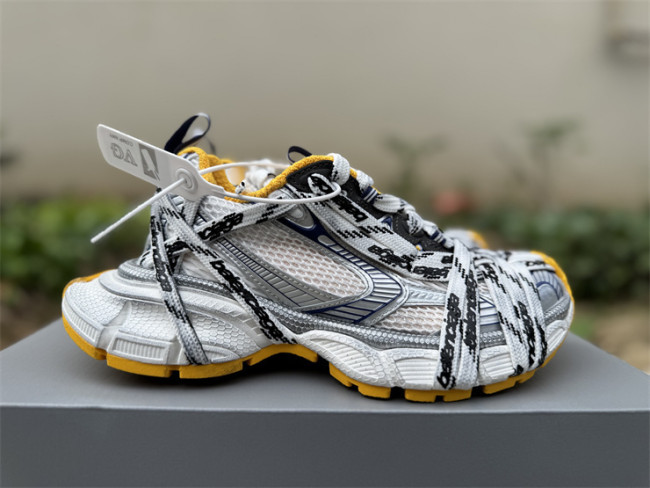 B 17FW Tripe-S High End Sneaker-675