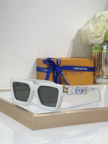 LV Sunglasses AAAA-6920