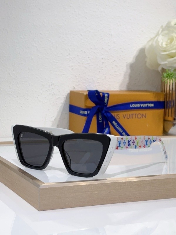 LV Sunglasses AAAA-6849