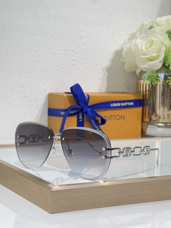 LV Sunglasses AAAA-6904