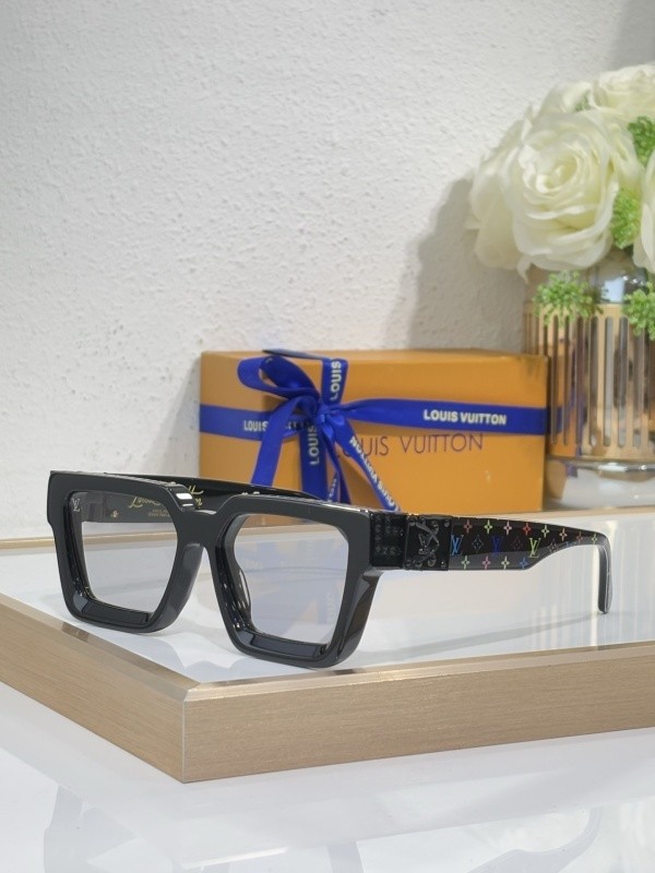 LV Sunglasses AAAA-6923