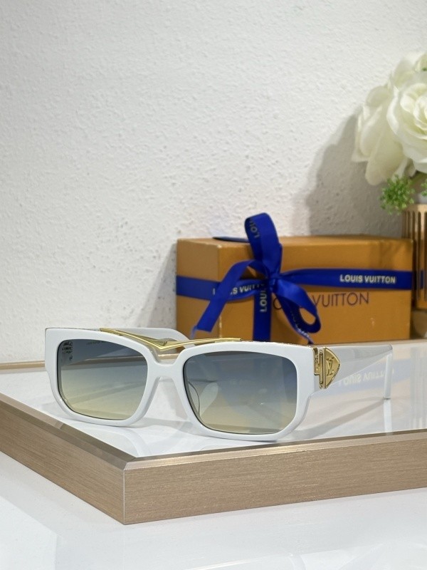 LV Sunglasses AAAA-6973