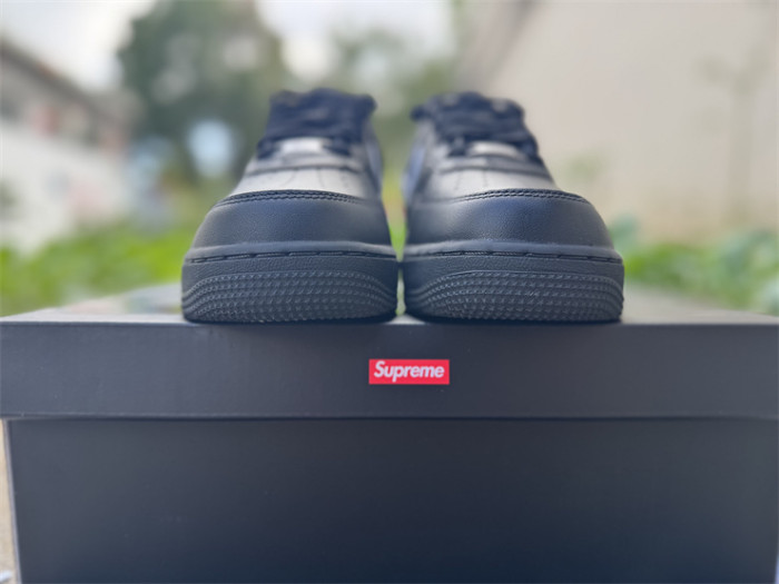 Authentic Supreme x Nike Air Force 1 Low Black