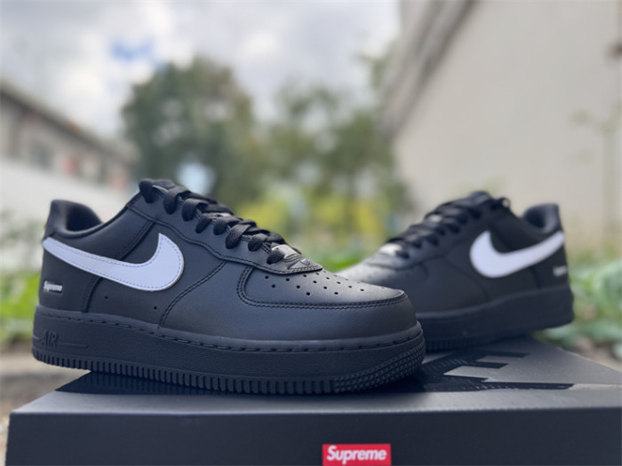 Authentic Supreme x Nike Air Force 1 Low Black