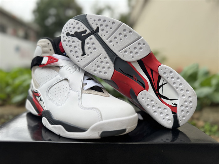 Authentic Jordan 8 Retro Bugs Bunny 2025
