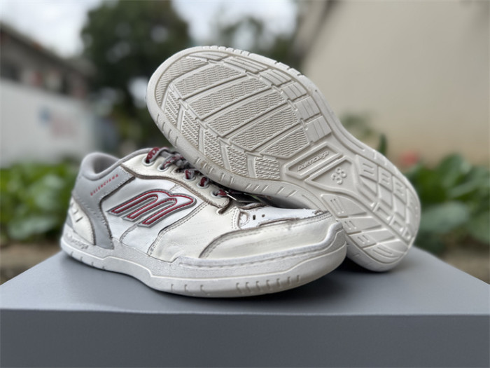 B 17FW Tripe-S High End Sneaker-677