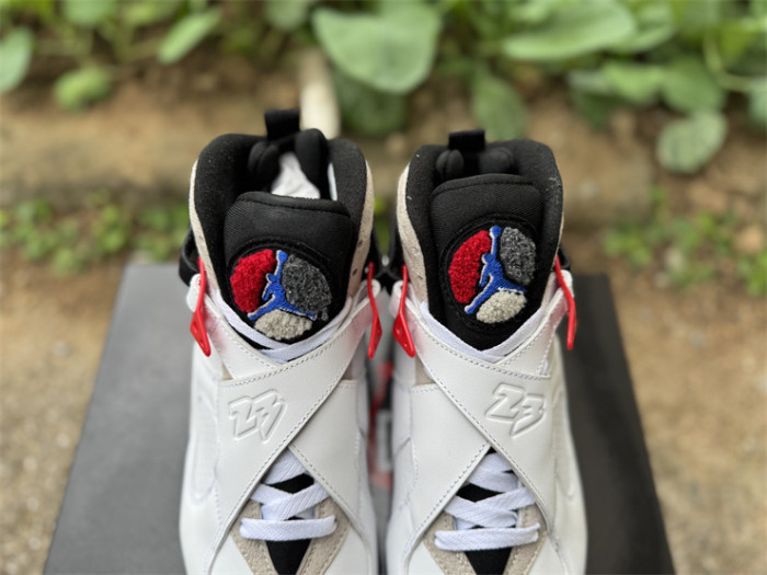 Authentic Jordan 8 Retro Bugs Bunny 2025