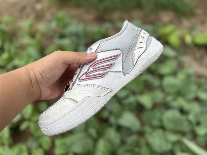 B 17FW Tripe-S High End Sneaker-677