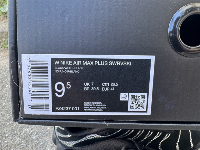 Authentic Nike x Swarovski Air Max Plus sneakers