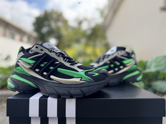 Pharrell Willams x AD Jellyfish-015