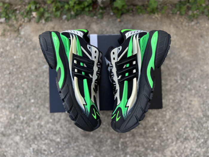 Pharrell Willams x AD Jellyfish-015