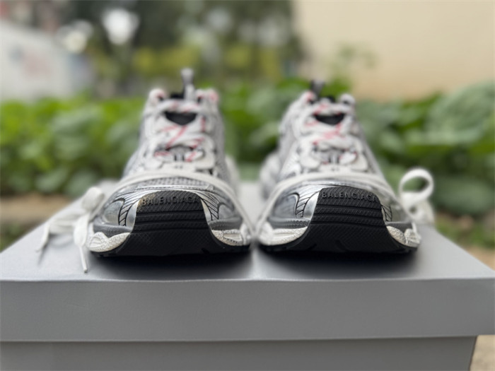 B 17FW Tripe-S High End Sneaker-678