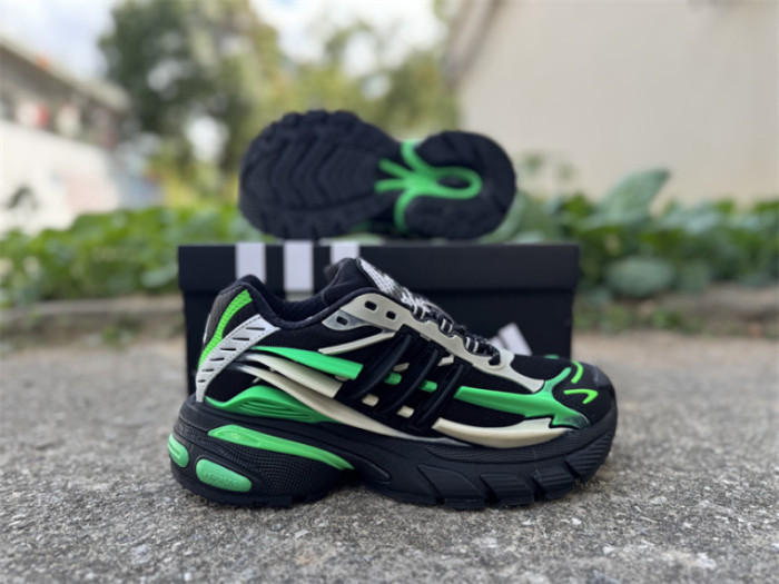 Pharrell Willams x AD Jellyfish-015